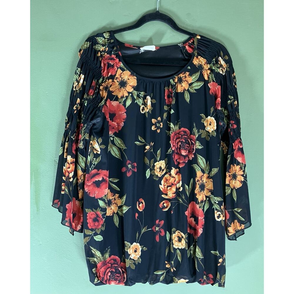 Ember Size Large Black Dark Floral Wide Sleeve Blouse With Cuffed Bottom